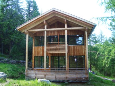 Chalet Vorderansicht Sommer Turracher Höhe Chalet Vorderansicht Sommer Turracher Höhe